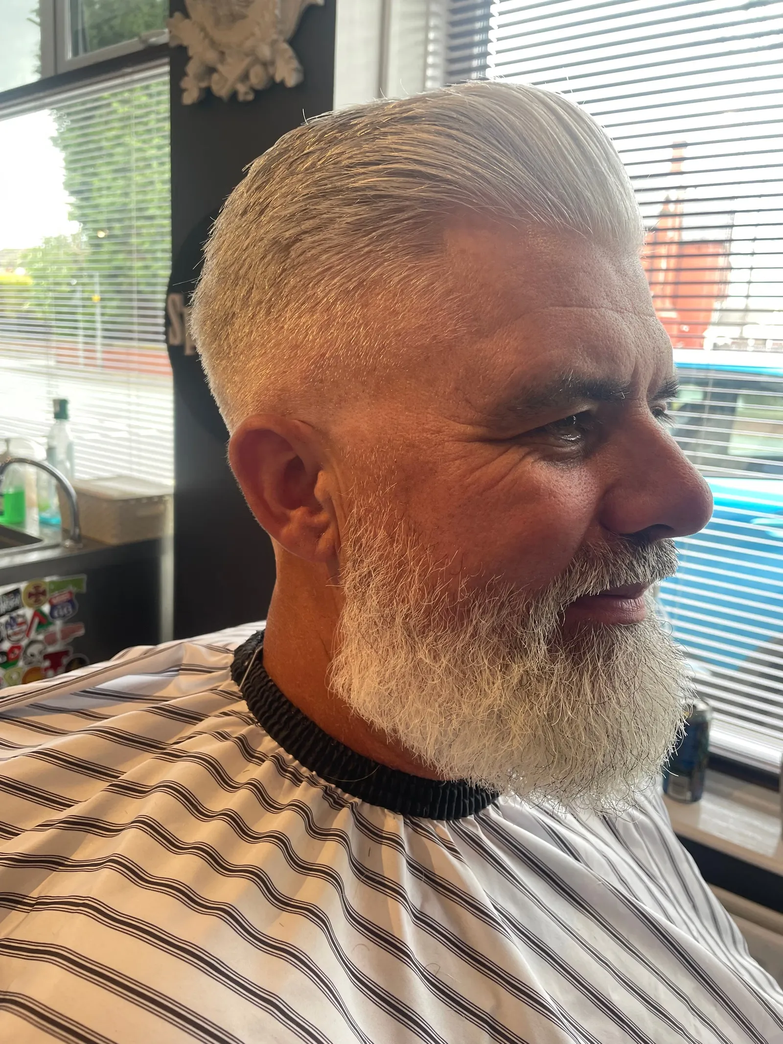 Finished silver quiff and shaped beard at J'S Barbershop